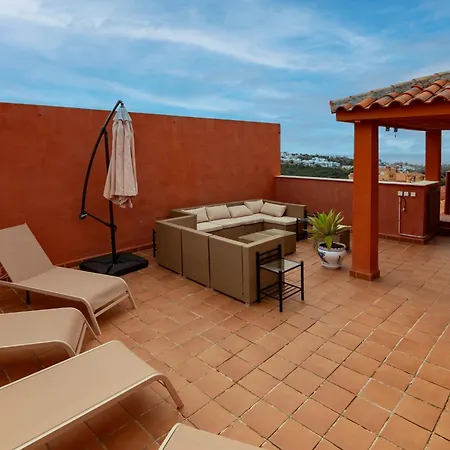 Wonderfull Pent-house Close To The מארבלה