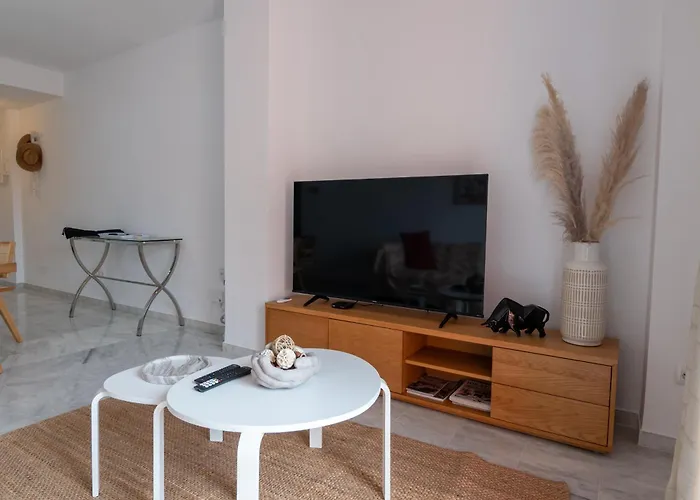 Wonderfull Pent-house Close To The شقة